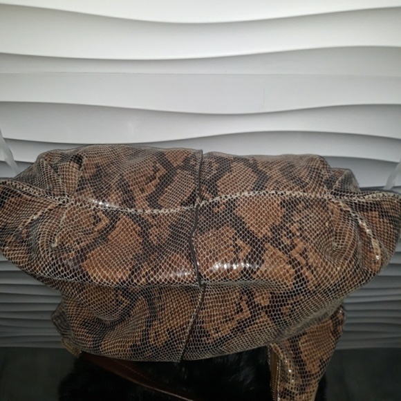 G.I.L.I. Leather Snakeskin Shoulder Bag - Picture 2 of 7